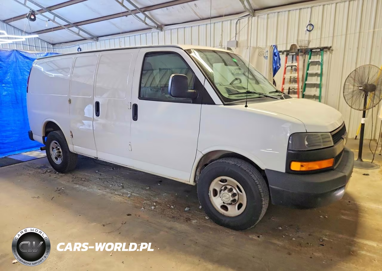 2018 Chevrolet Express 2500 Cargo Delivery Van VIN:1GCWGAFP6J1216625 - 4