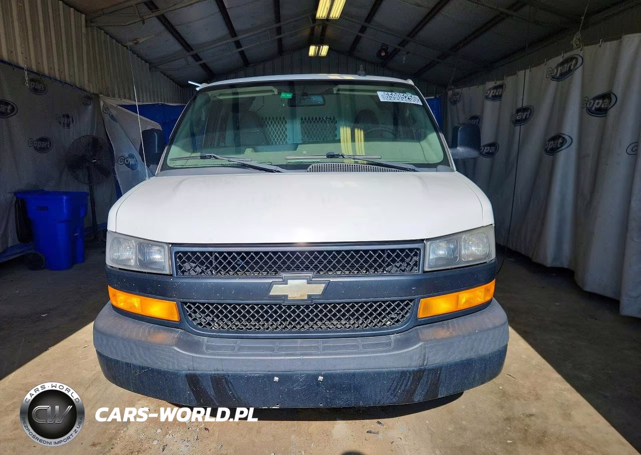 2018 Chevrolet Express 2500 Cargo Delivery Van VIN:1GCWGAFP6J1216625 - 5