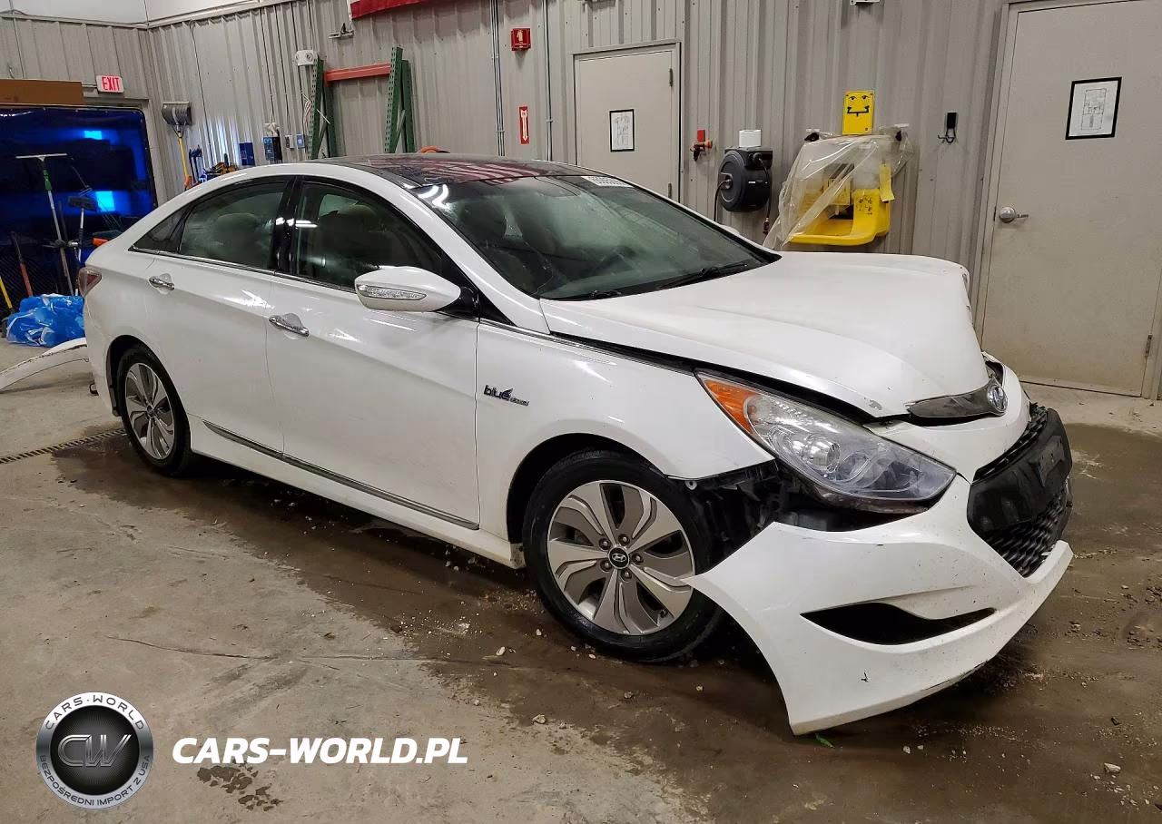 2014 Hyundai Sonata Hybrid VIN:KMHEC4A49EA102514 - 4