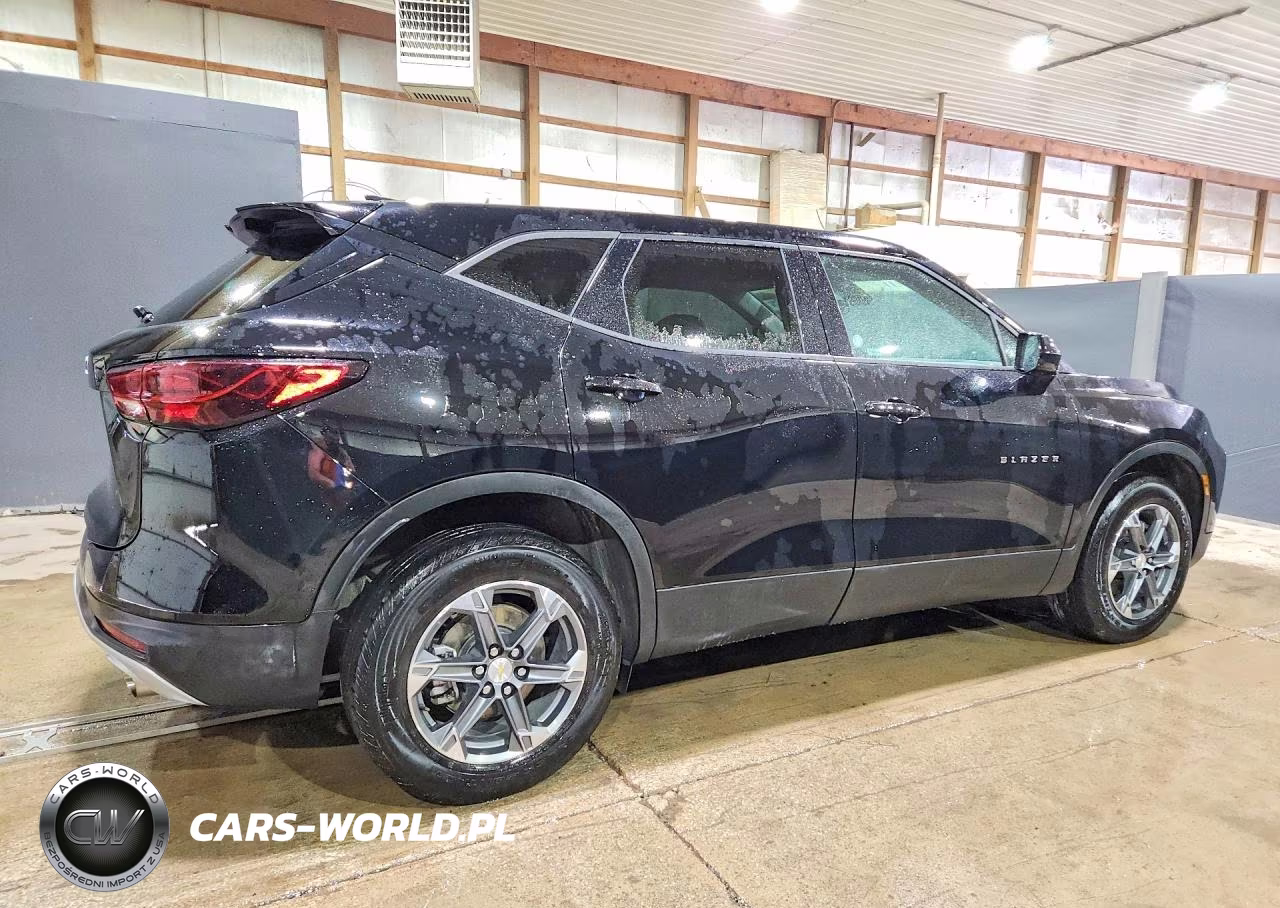 2025 Chevrolet Blazer 2Lt VIN:3GNKBHR43SS218721 - 3
