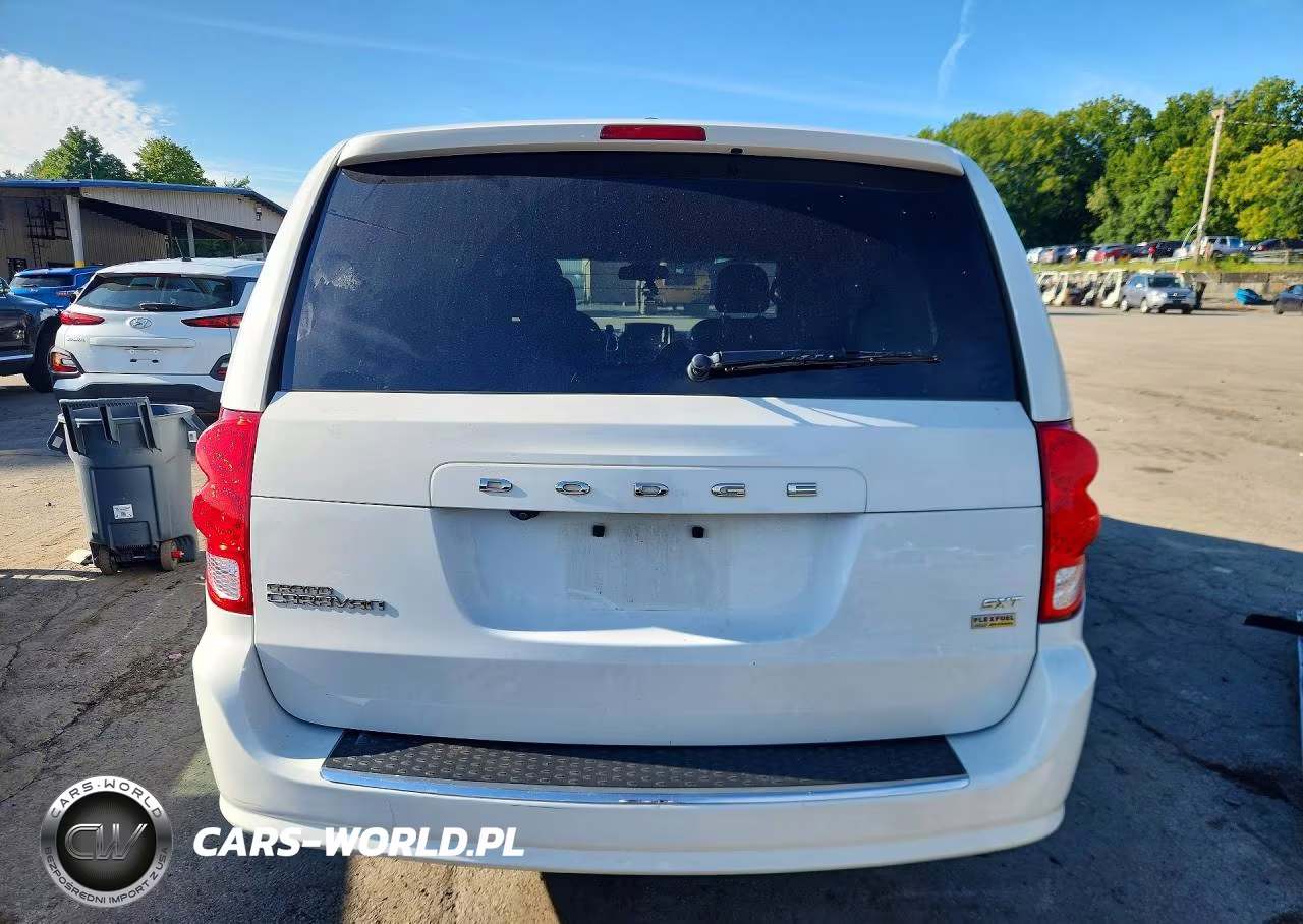2018 Dodge Grand Caravan Sxt VIN:2C4RDGCG2JR224150 - 6