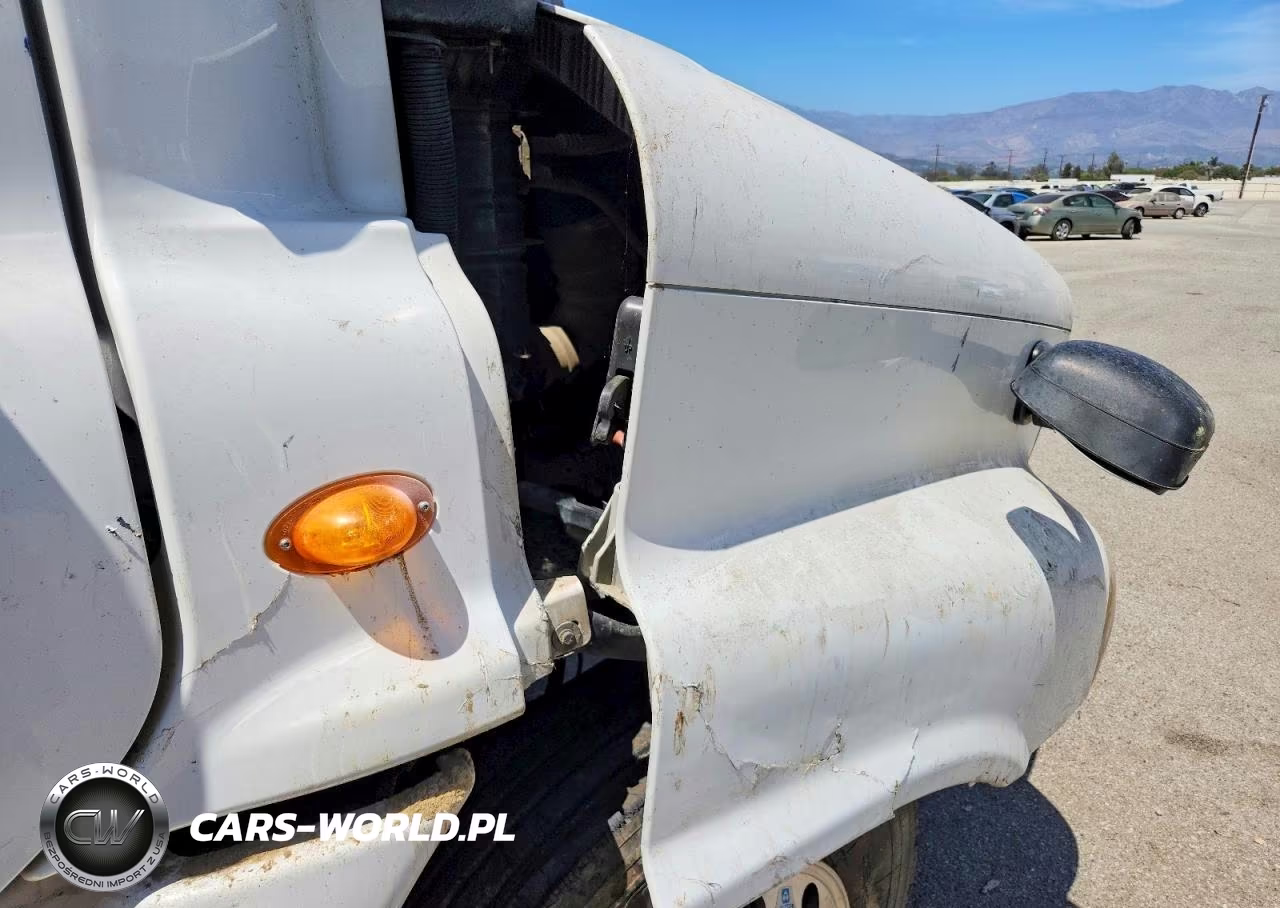 2013 Freightliner Cascadia 125 VIN:3AKJGLBG0DSBU1070 - 13