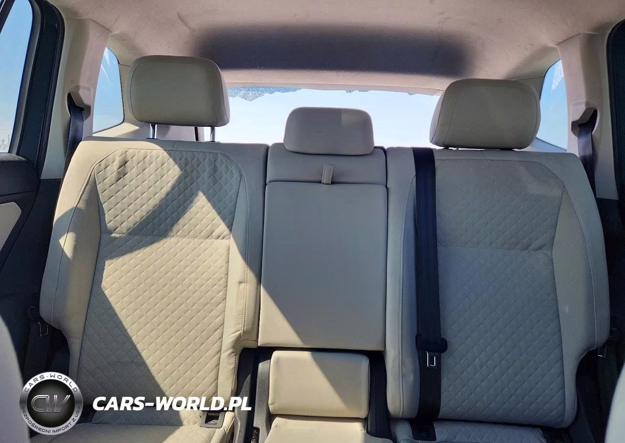 2019 Volkswagen Tiguan S VIN:3VV0B7AX1KM094227 - 10