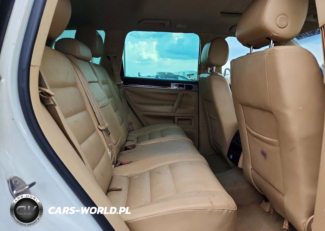 2010 Volkswagen Touareg V6 VIN:WVGBF7A93AD002005 - 11