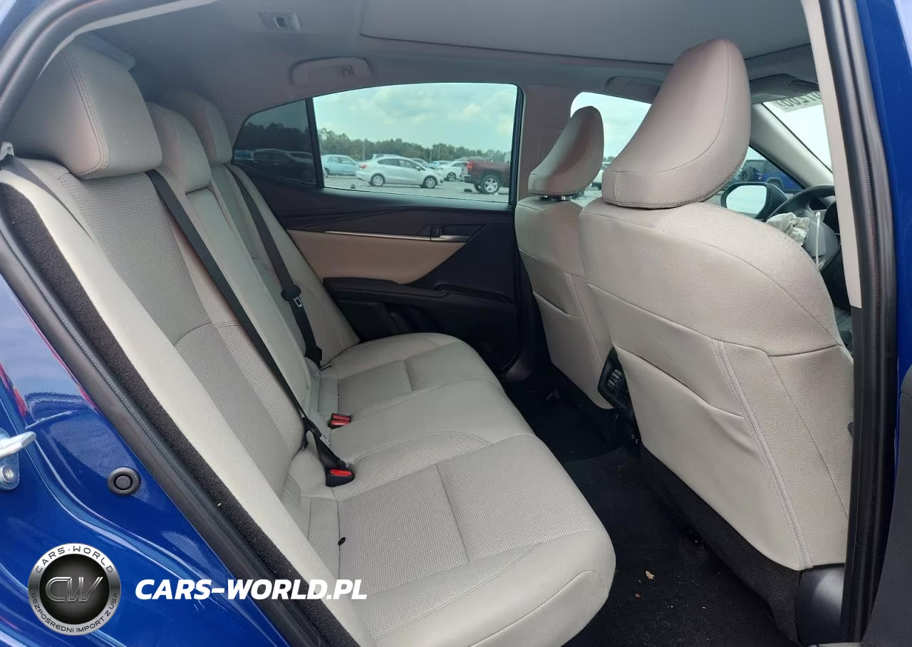 2026 Toyota Camry Xle VIN:4T1DAACK8TU252623 - 10