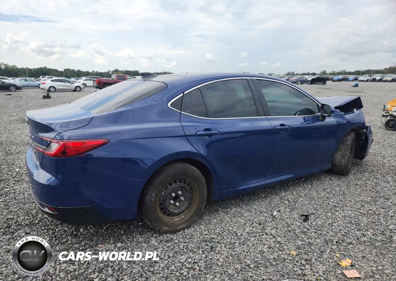 2026 Toyota Camry Xle VIN:4T1DAACK8TU252623 - 3