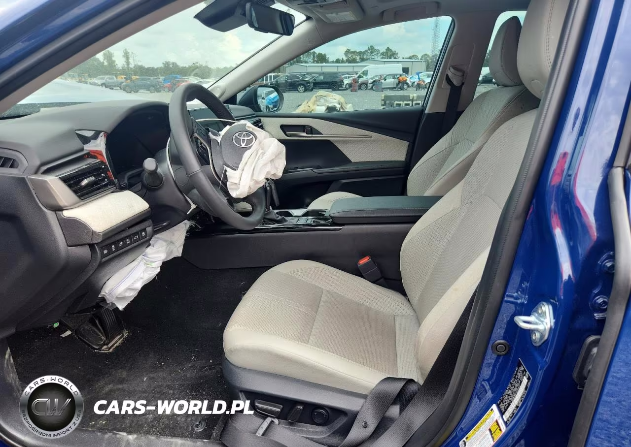 2026 Toyota Camry Xle VIN:4T1DAACK8TU252623 - 7