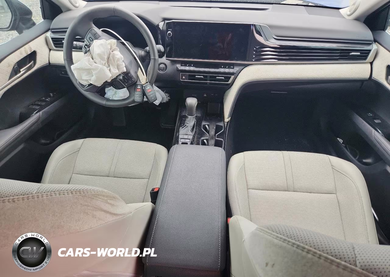 2026 Toyota Camry Xle VIN:4T1DAACK8TU252623 - 8