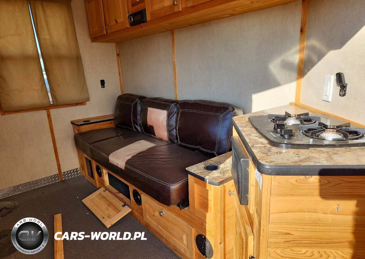 2019 American Surplus Camper VIN:5TJBE1410KM023864 - 10