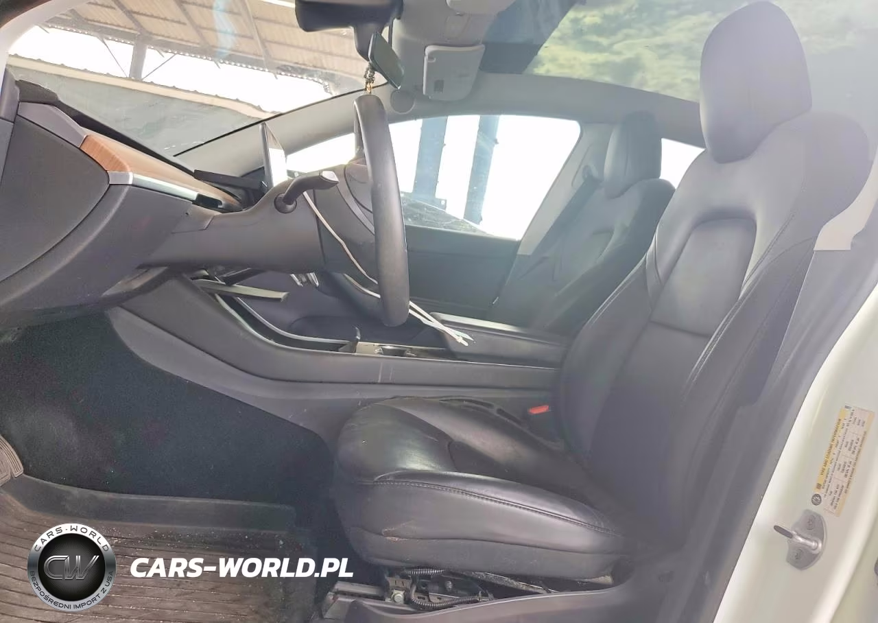 2020 Tesla Model Y VIN:5YJYGDEE0LF010317 - 7