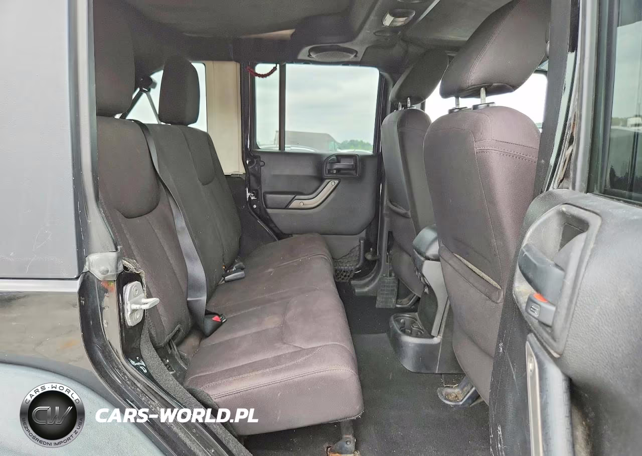 2013 Jeep Wrangler Unlimited Sport VIN:1C4BJWDG8DL703155 - 10
