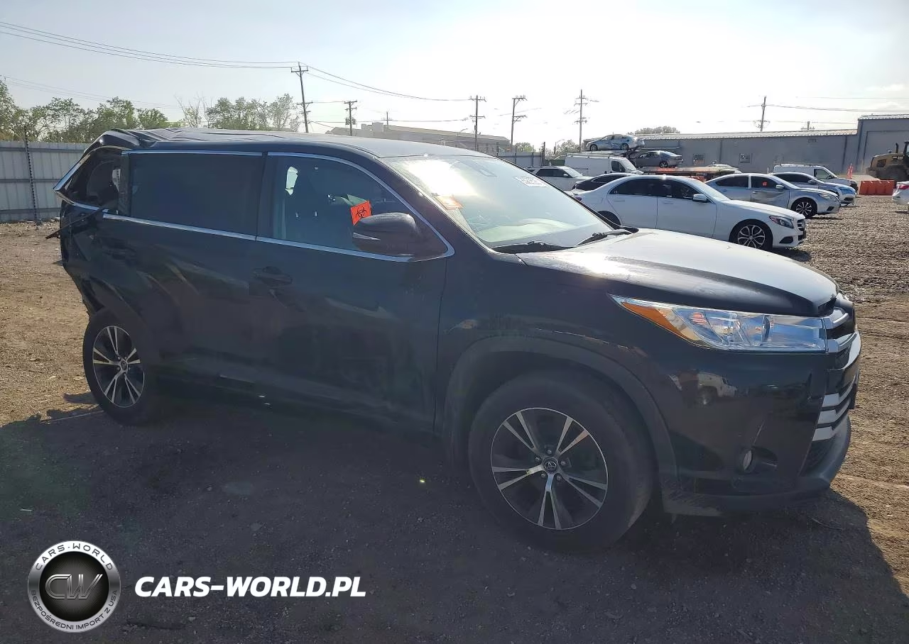 2017 Toyota Highlander Le Plus VIN:5TDBZRFH8HS388720 - 4