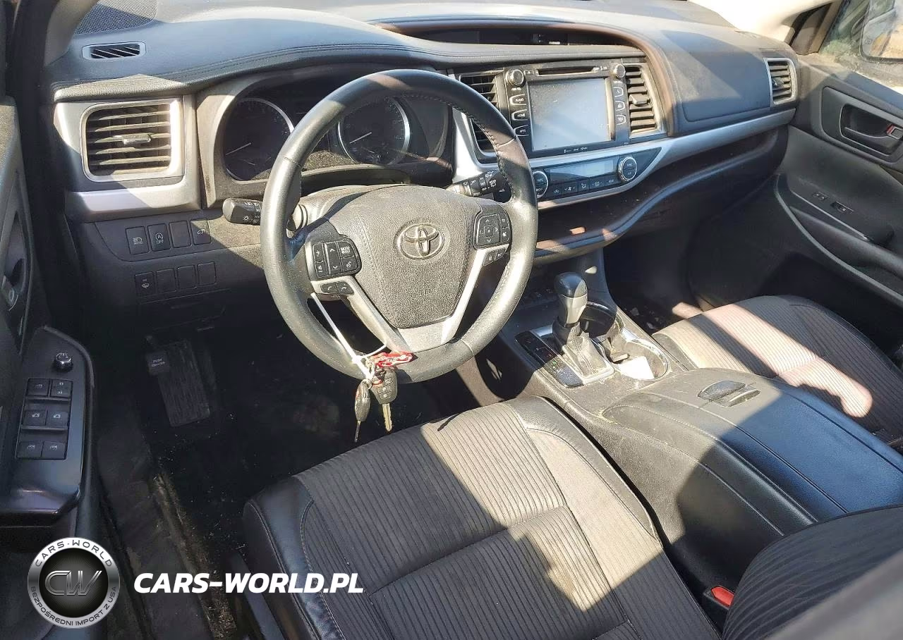 2017 Toyota Highlander Le Plus VIN:5TDBZRFH8HS388720 - 8