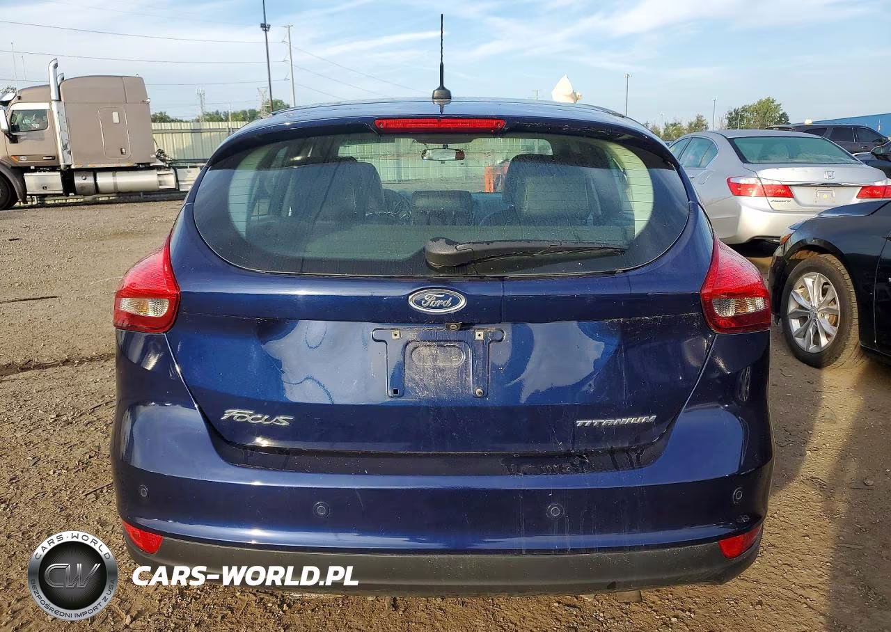 2017 Ford Focus Titanium VIN:1FADP3N23HL333995 - 6