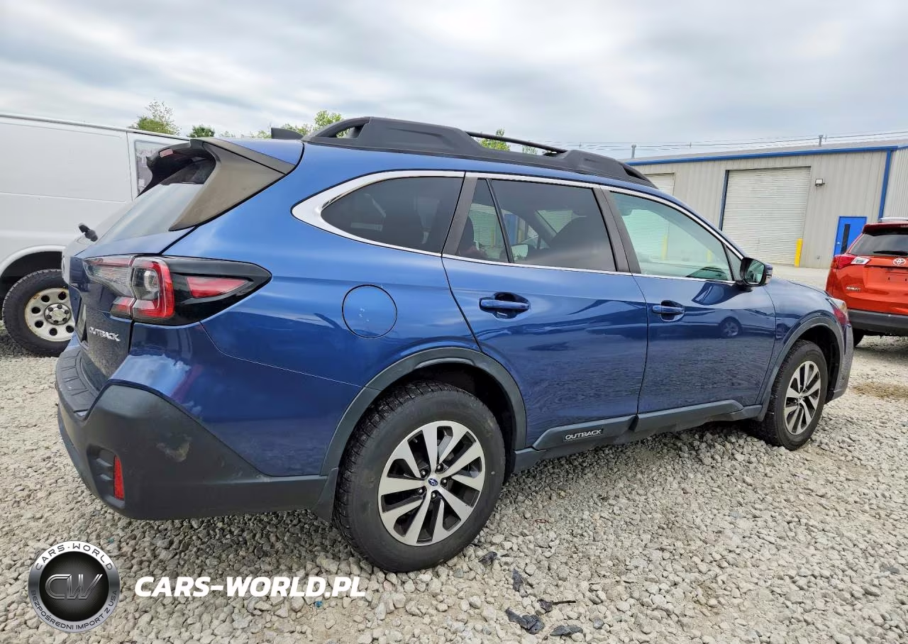 2020 Subaru Outback Premium VIN:4S4BTACC1L3203585 - 3