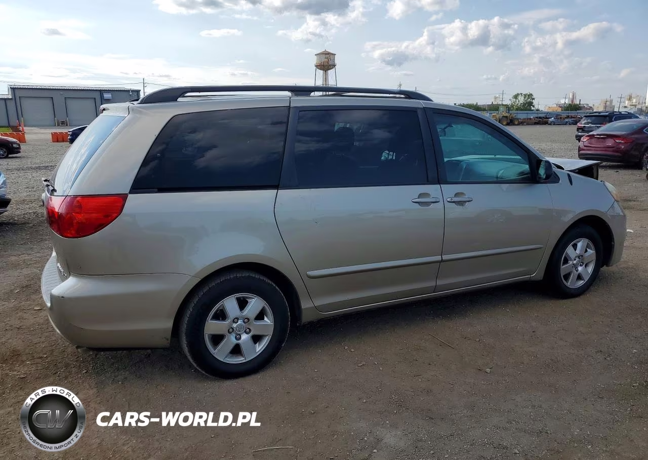 2009 Toyota Sienna Le 7-Passenger VIN:5TDZK23C19S266009 - 3