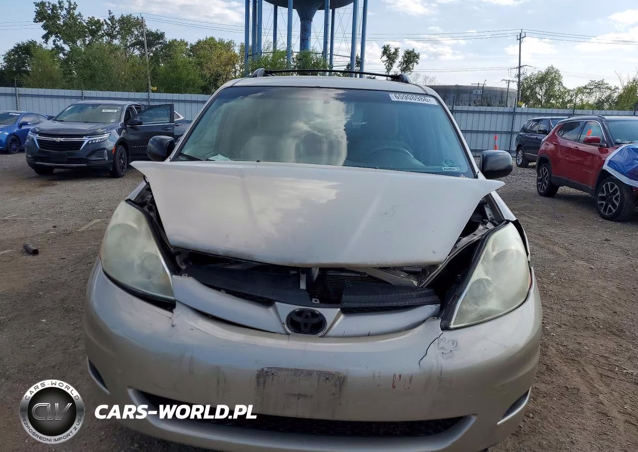 2009 Toyota Sienna Le 7-Passenger VIN:5TDZK23C19S266009 - 5