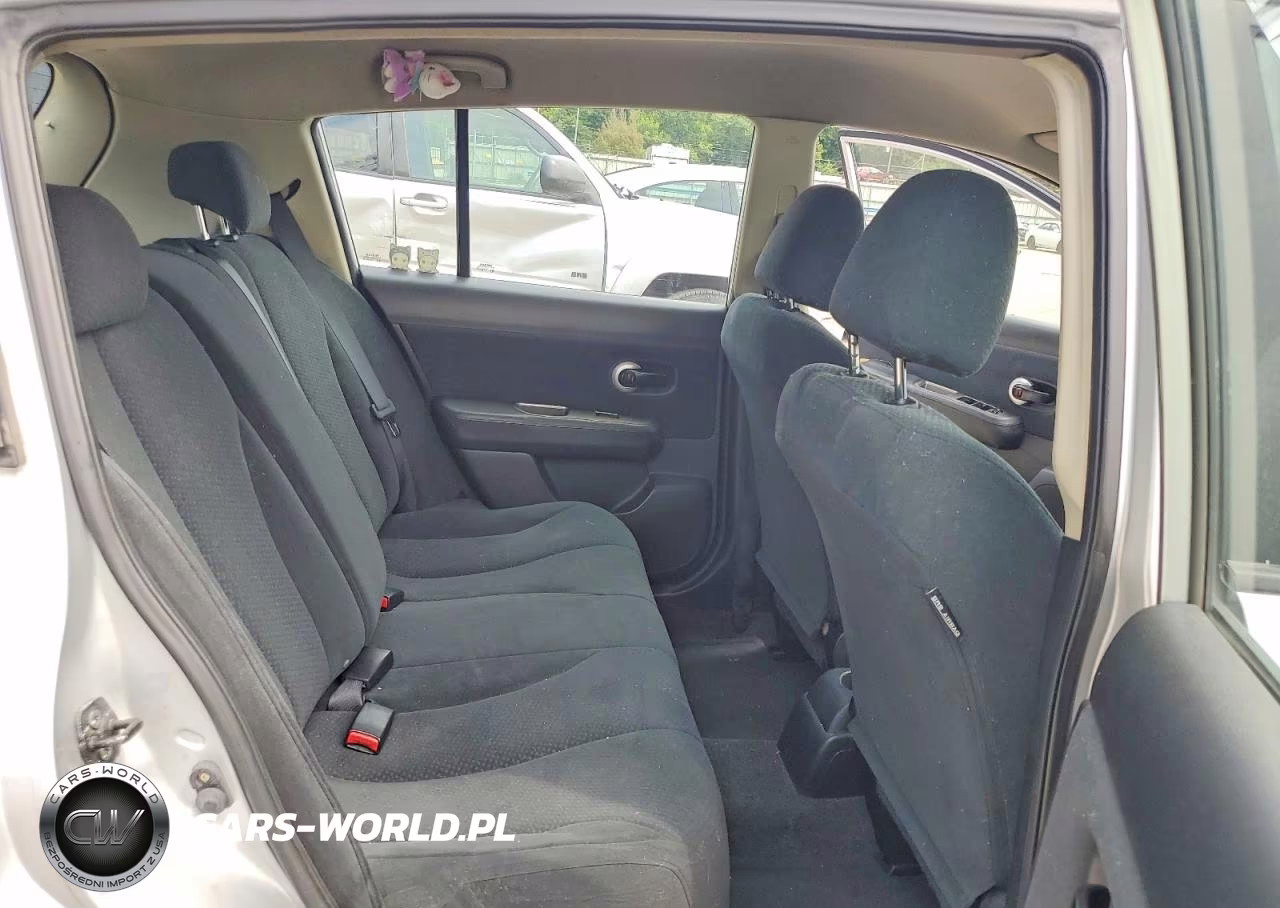 2010 Nissan Versa 1.8 S VIN:3N1BC1CP7AL374319 - 10
