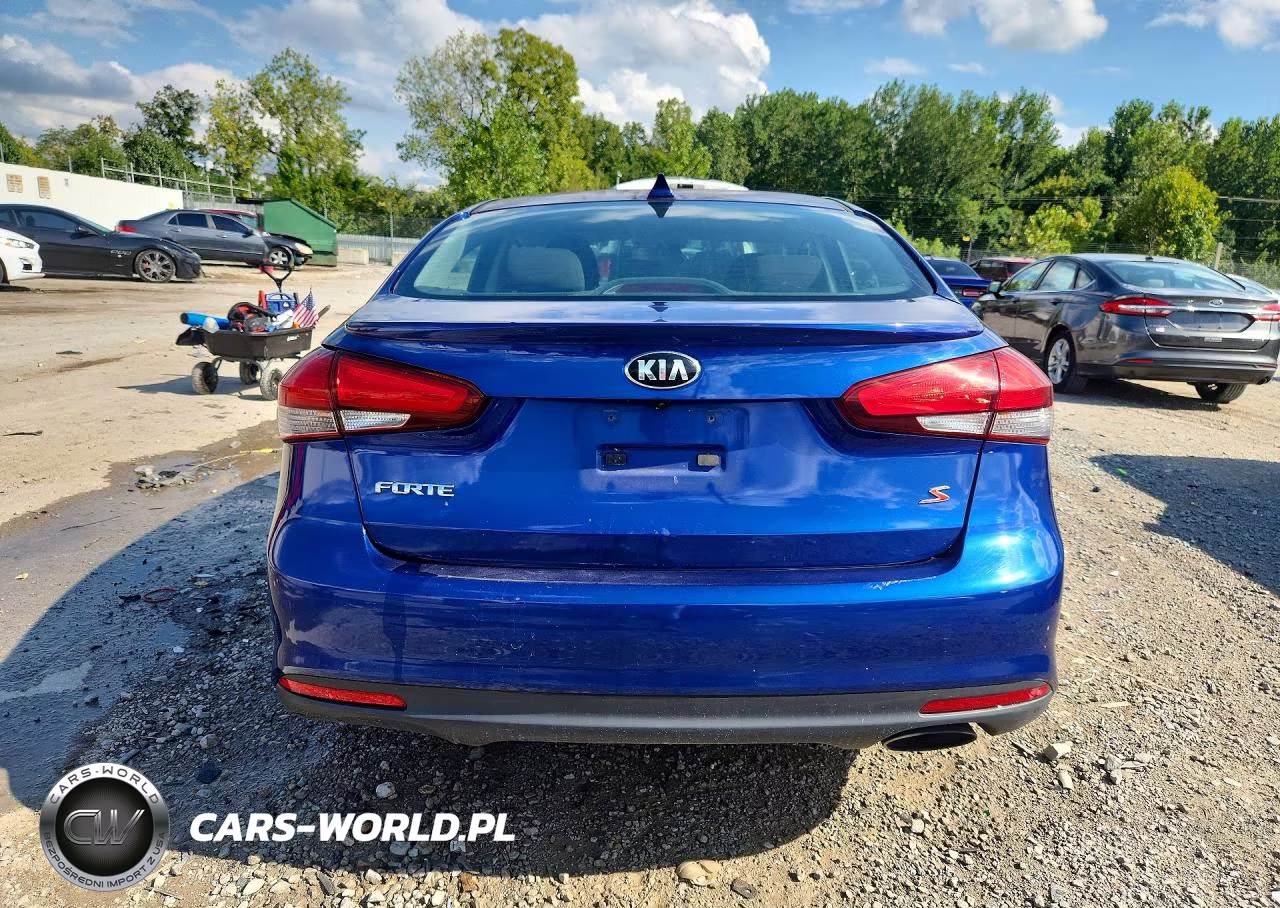 2017 Kia Forte S VIN:3KPFL4A7XHE149913 - 6
