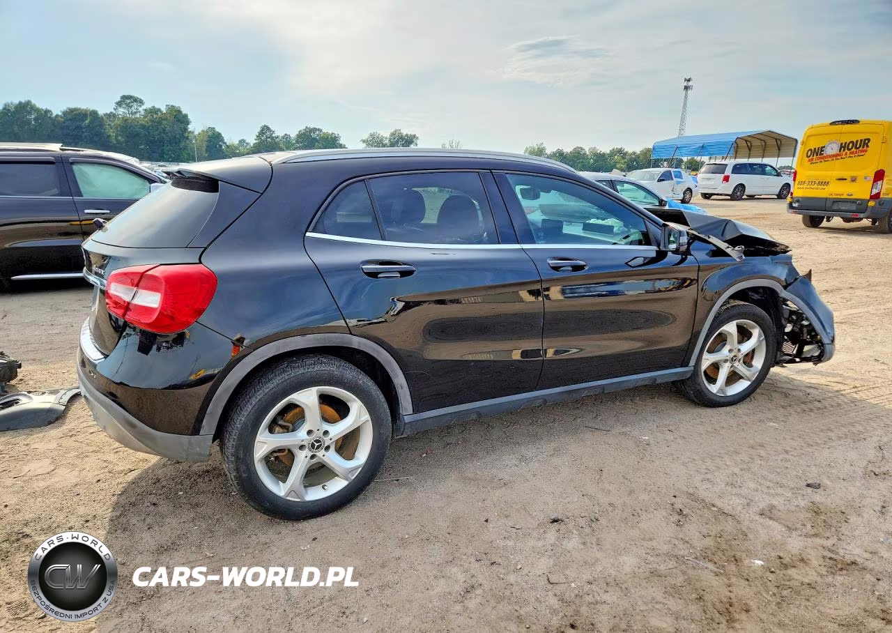 2018 Mercedes-Benz Gla 250 4Matic VIN:WDCTG4GB5JJ388839 - 3