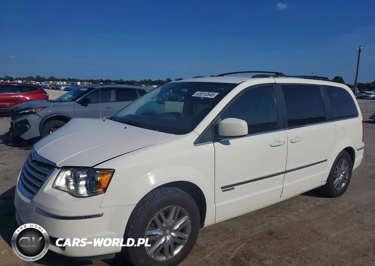 2010 Chrysler Town & Country Touring