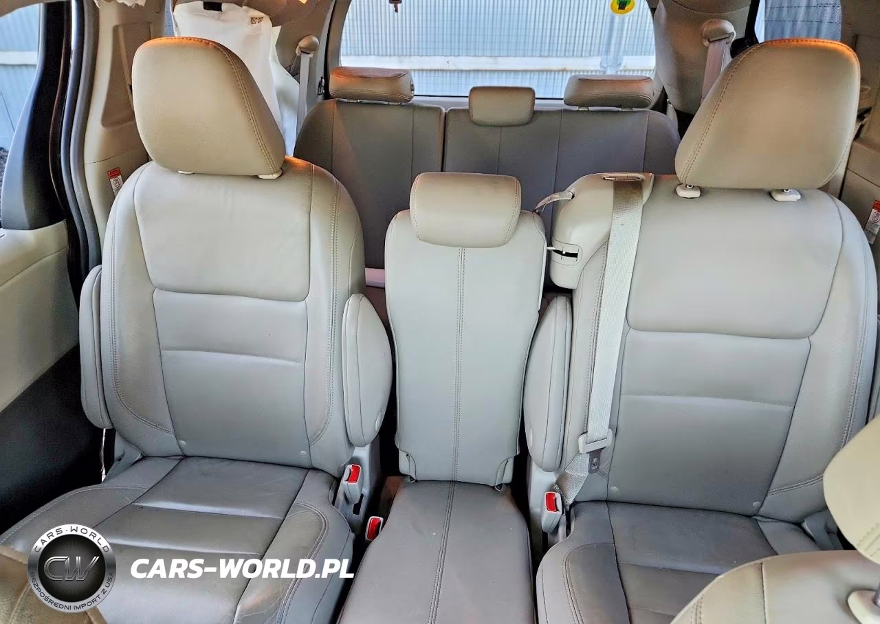 2018 Toyota Sienna Xle 8-Passenger VIN:5TDYZ3DC5JS942557 - 10