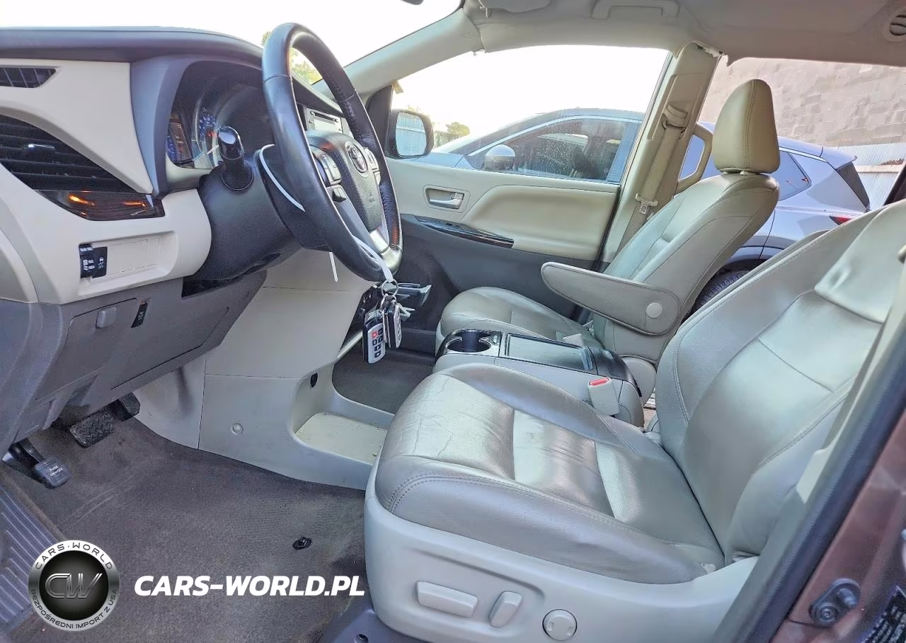 2018 Toyota Sienna Xle 8-Passenger VIN:5TDYZ3DC5JS942557 - 7