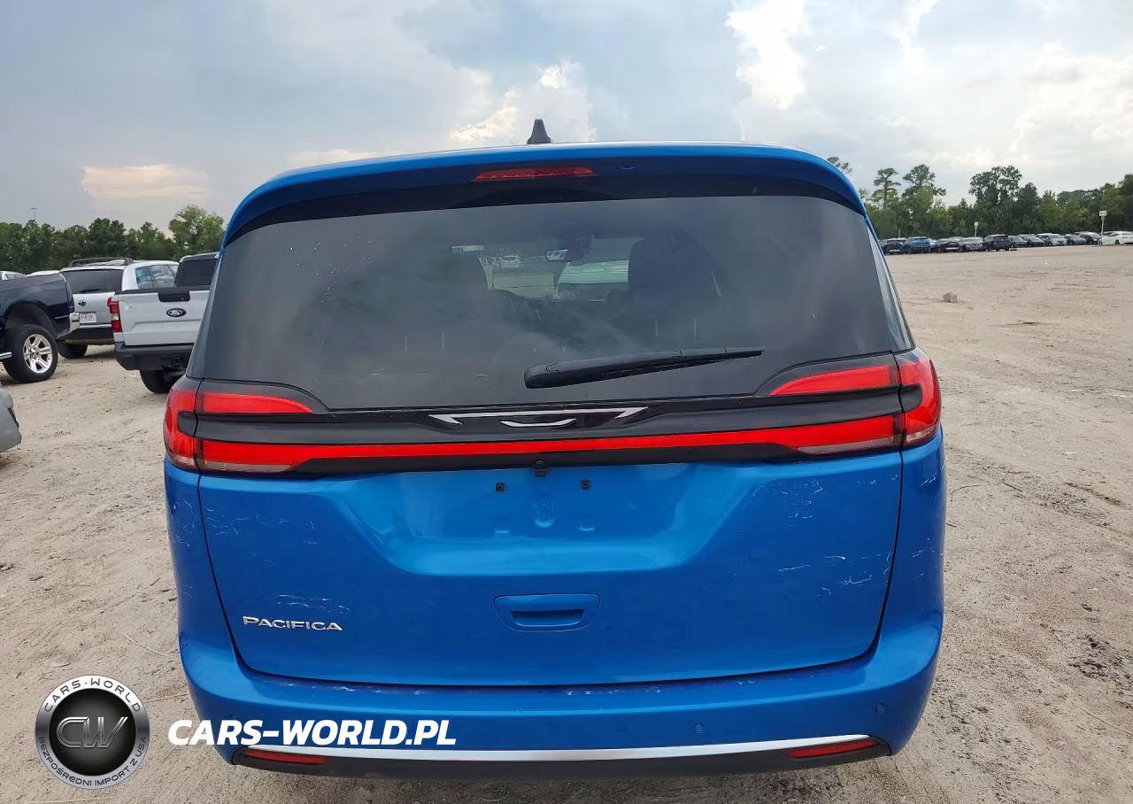 2027 Chrysler Pacifica Select VIN:2C4RC1BGXVR586881 - 6