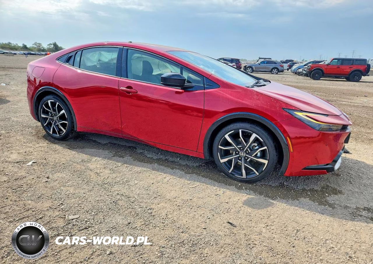 2026 Toyota Prius Plug-In Hybrid Xse VIN:JTDACACU7T3065608 - 4