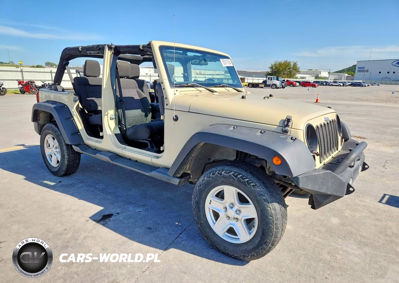 2011 Jeep Wrangler Unlimited Sport VIN:1J4BA3H15BL544879 - 4