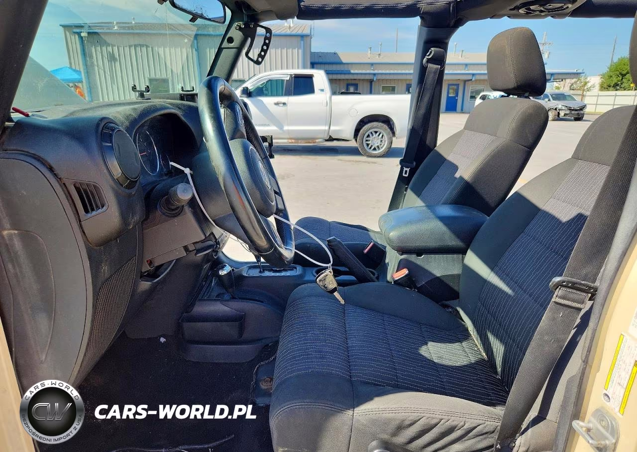 2011 Jeep Wrangler Unlimited Sport VIN:1J4BA3H15BL544879 - 7