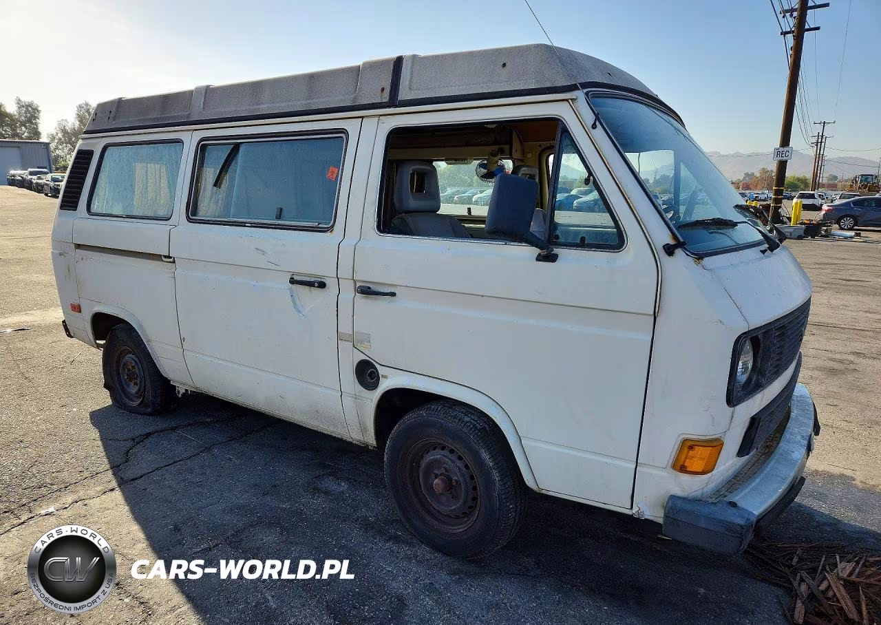 1982 Volkswagen Vanagon Campmobile VIN:WV2ZG0252CH033312 - 4