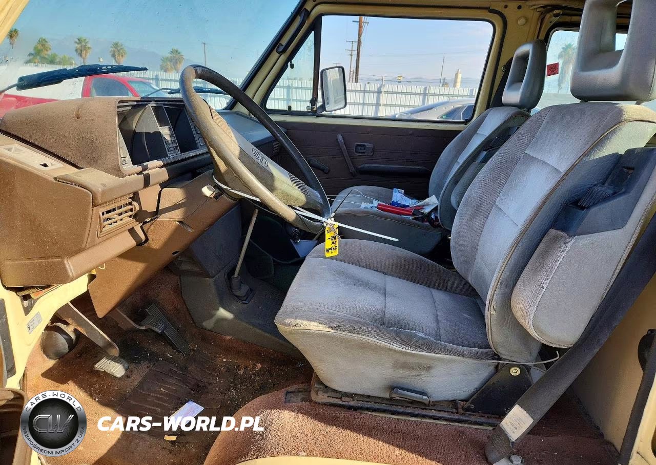 1982 Volkswagen Vanagon Campmobile VIN:WV2ZG0252CH033312 - 7