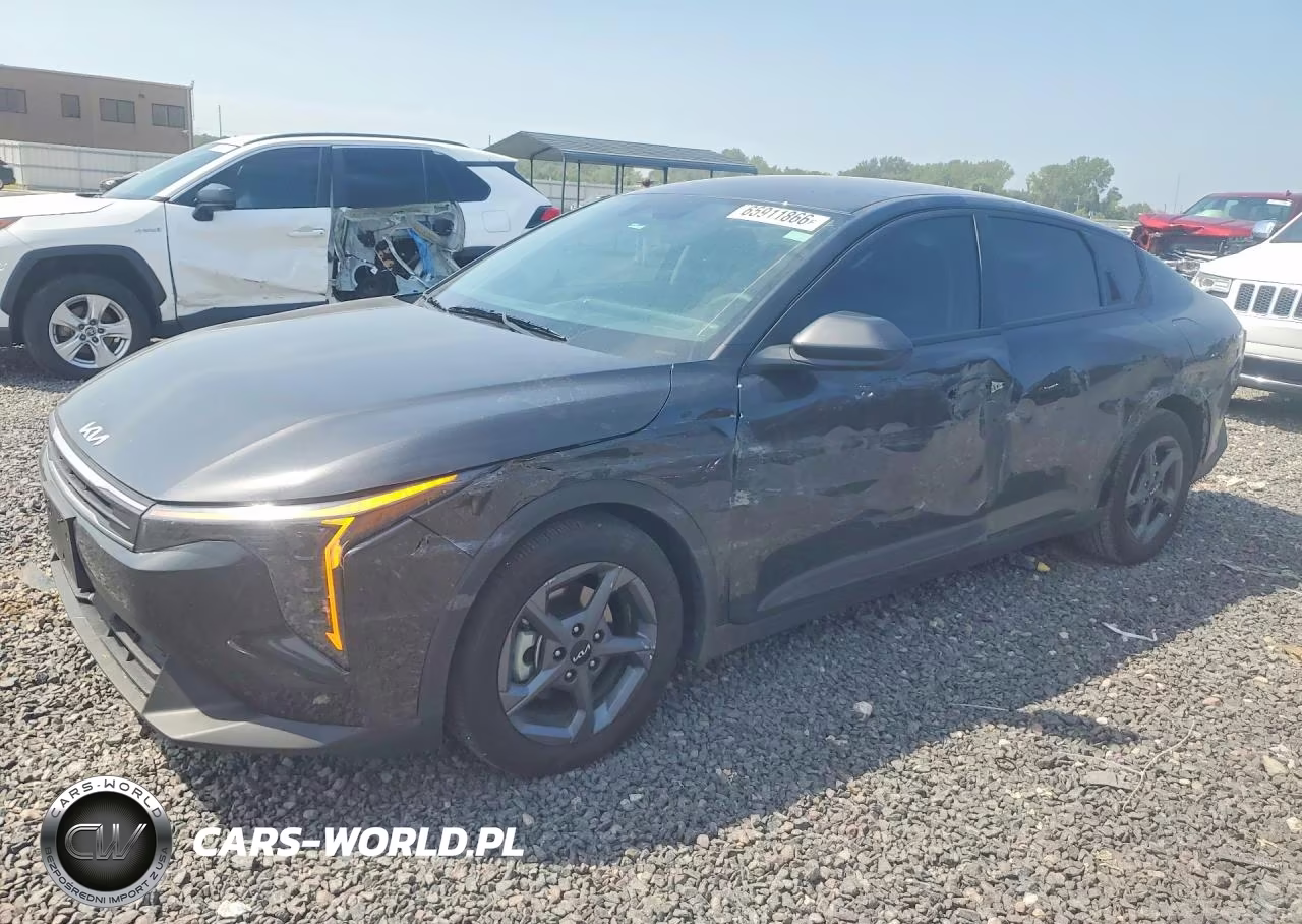 2025 Kia K4 Lxs