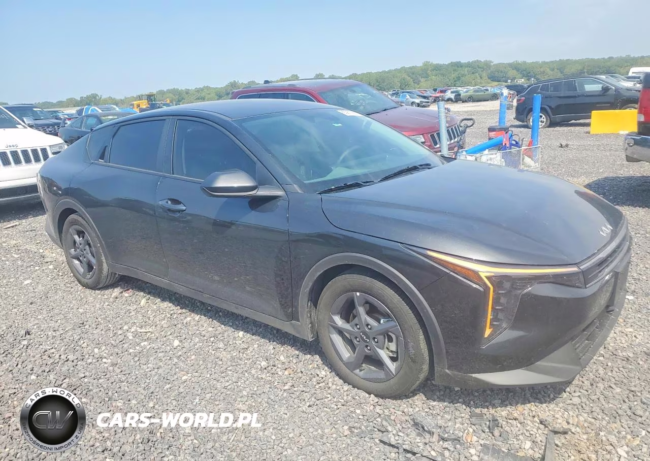 2025 Kia K4 Lxs VIN:3KPFT4DE6SE178231 - 4