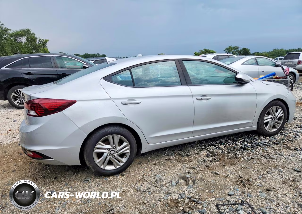 2019 Hyundai Elantra Value Edition VIN:KMHD84LF0KU767405 - 3