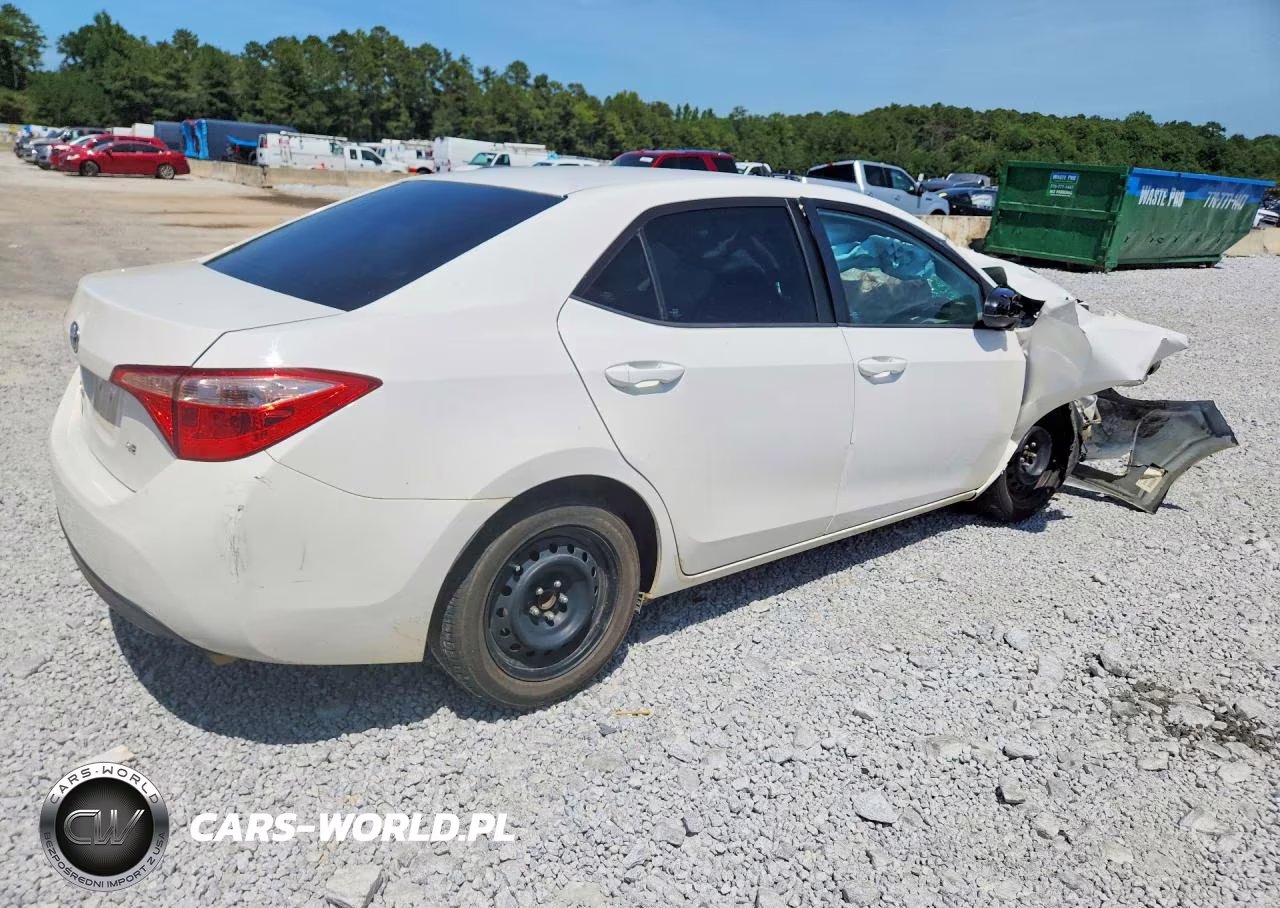 2017 Toyota Corolla Le VIN:5YFBURHE7HP597618 - 3