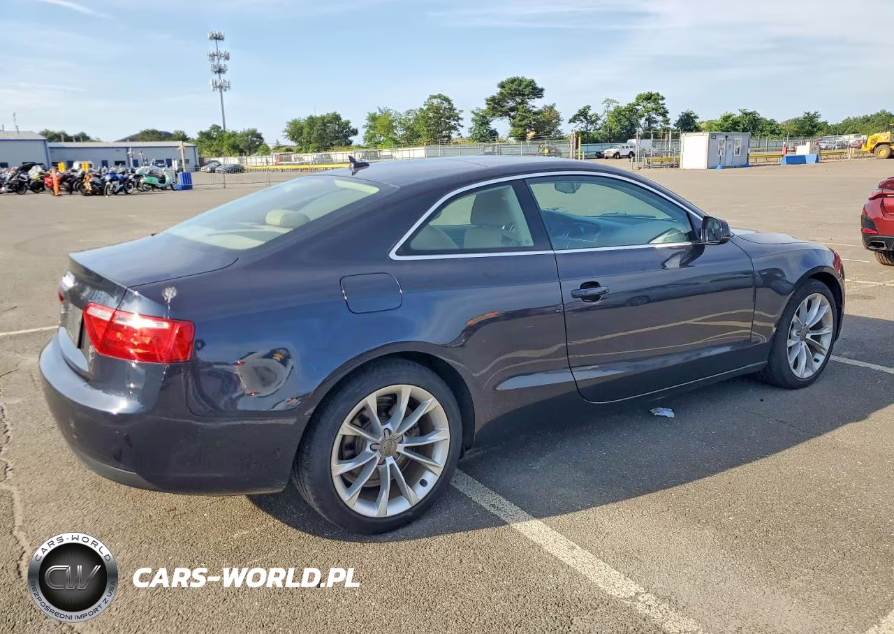 2013 Audi A5 Premium VIN:WAUCFAFR4DA018456 - 3