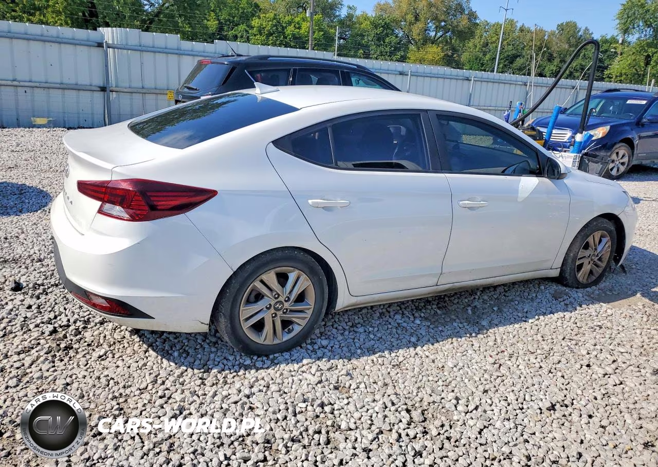 2019 Hyundai Elantra Sel VIN:5NPD84LF0KH460024 - 3