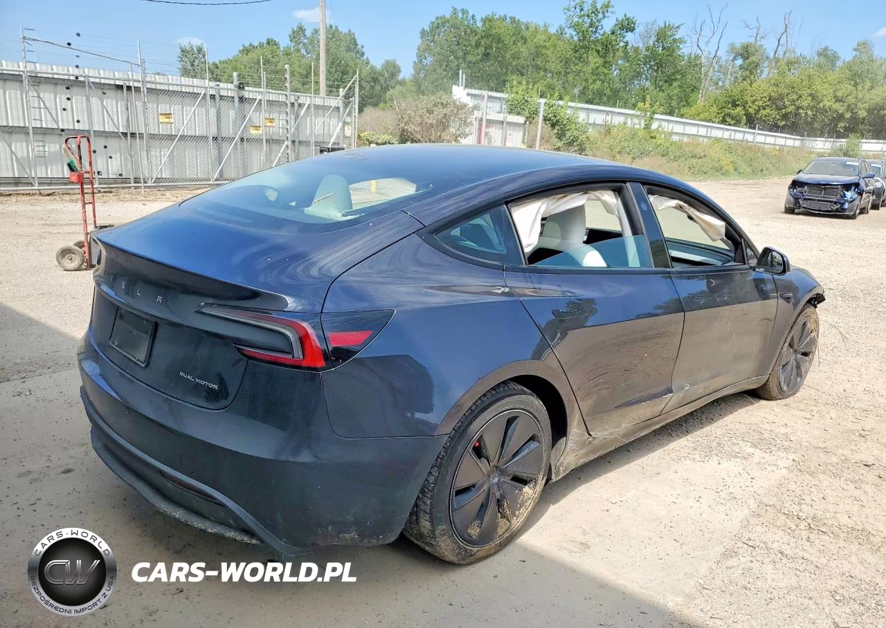 2024 Tesla Model 3 VIN:5YJ3E1EB7RF836756 - 3