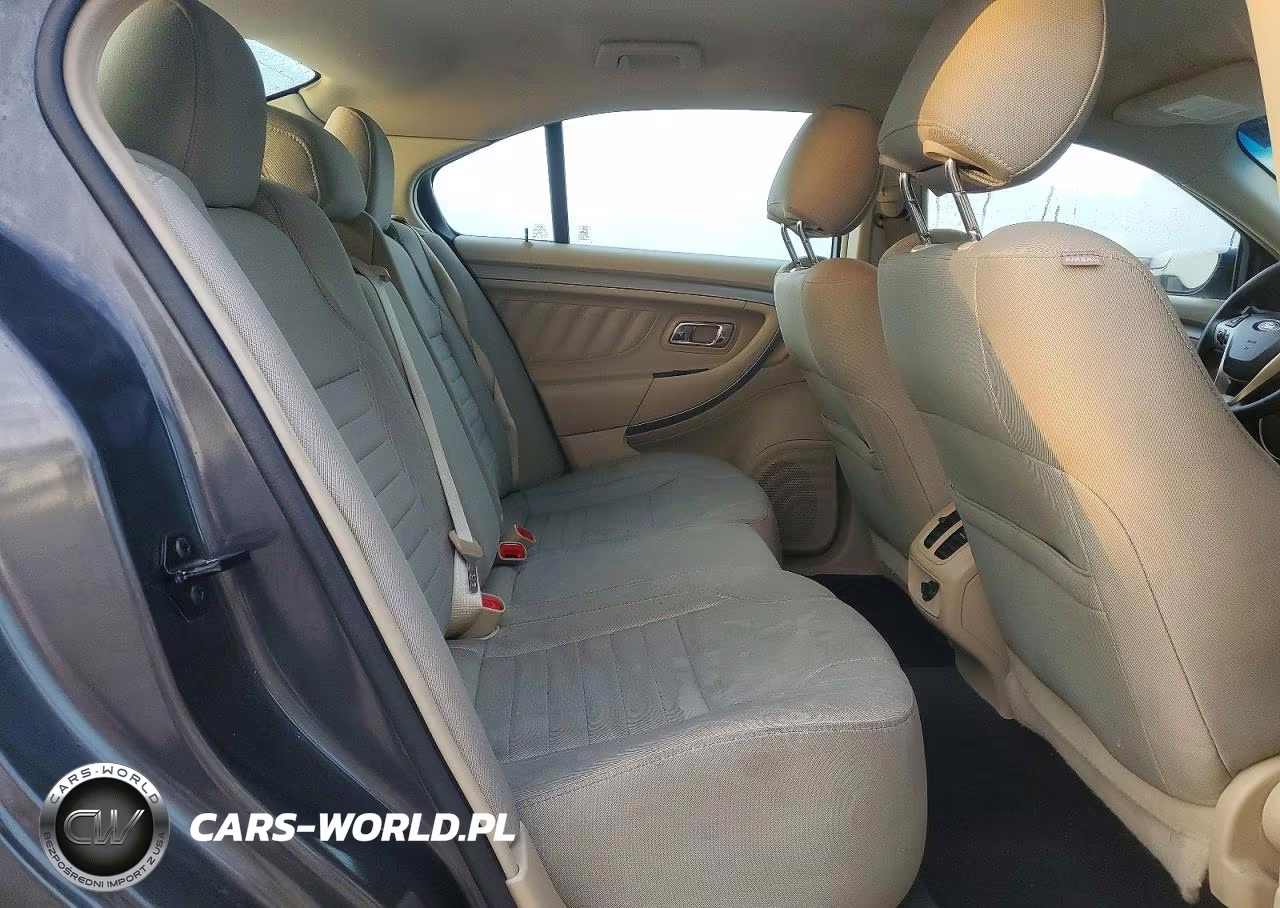 2018 Ford Taurus Se VIN:1FAHP2D82JG141256 - 10