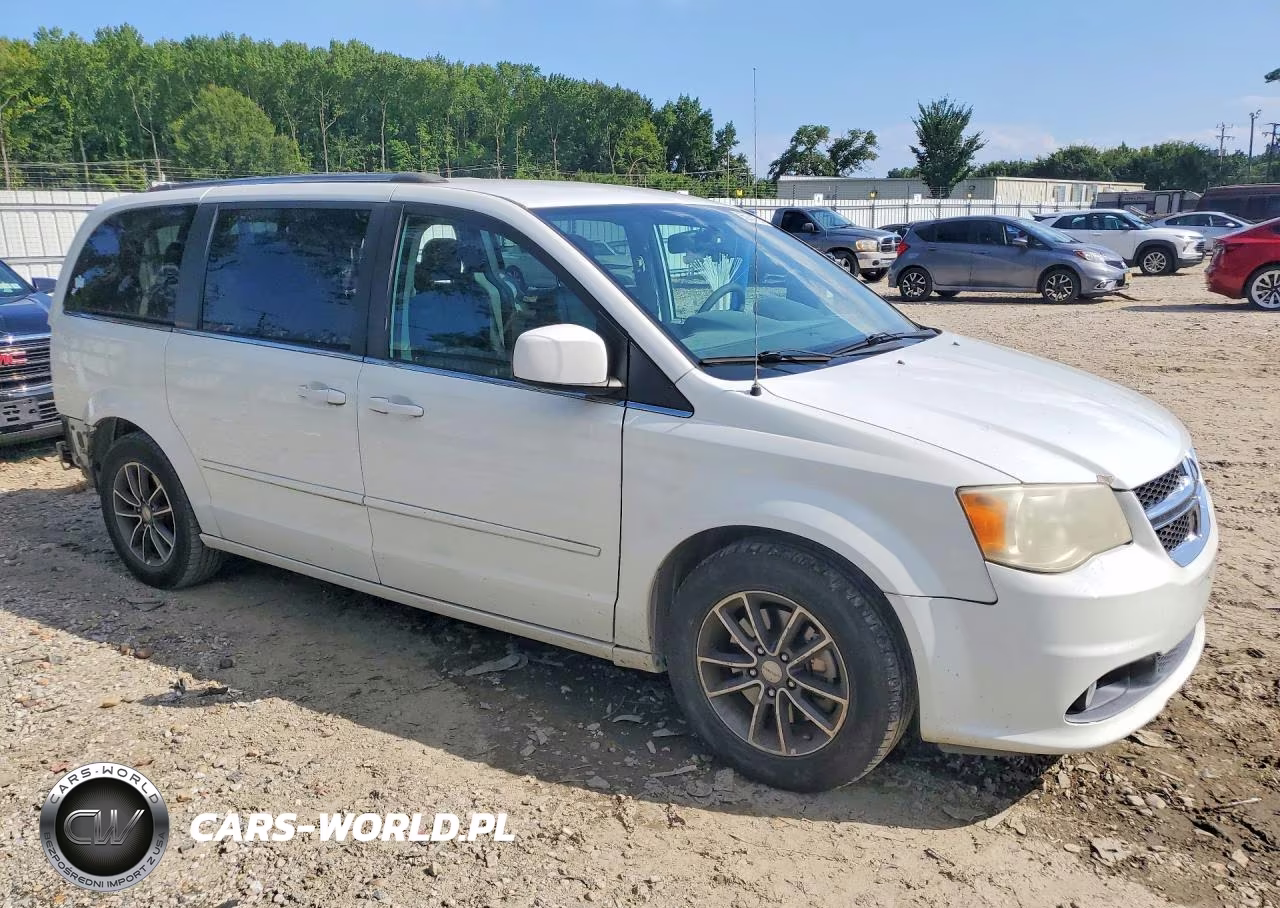 2017 Dodge Grand Caravan Sxt VIN:2C4RDGCG1HR860598 - 4