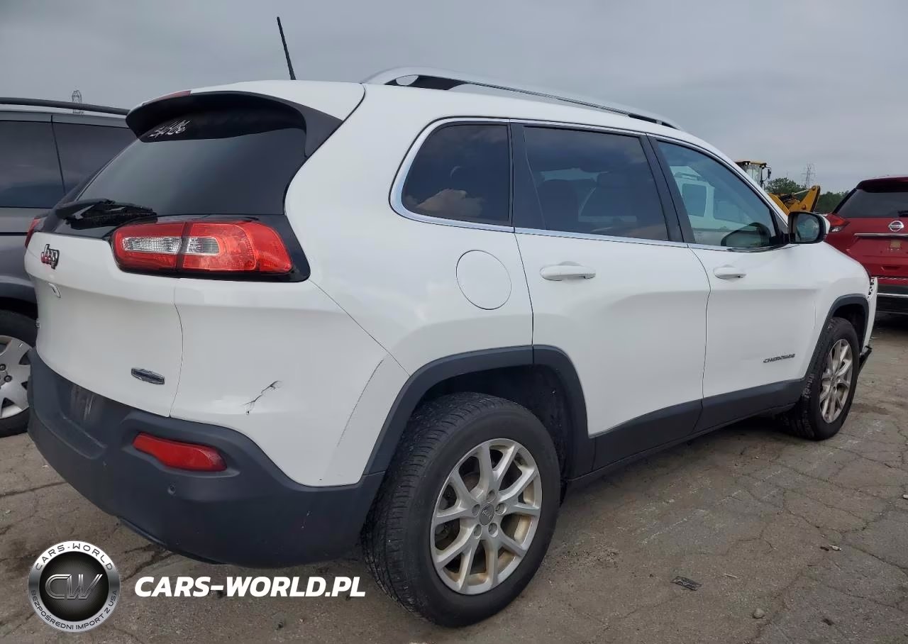 2016 Jeep Cherokee Latitude VIN:1C4PJMCB7GW296223 - 3
