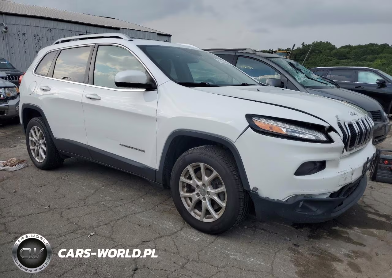 2016 Jeep Cherokee Latitude VIN:1C4PJMCB7GW296223 - 4