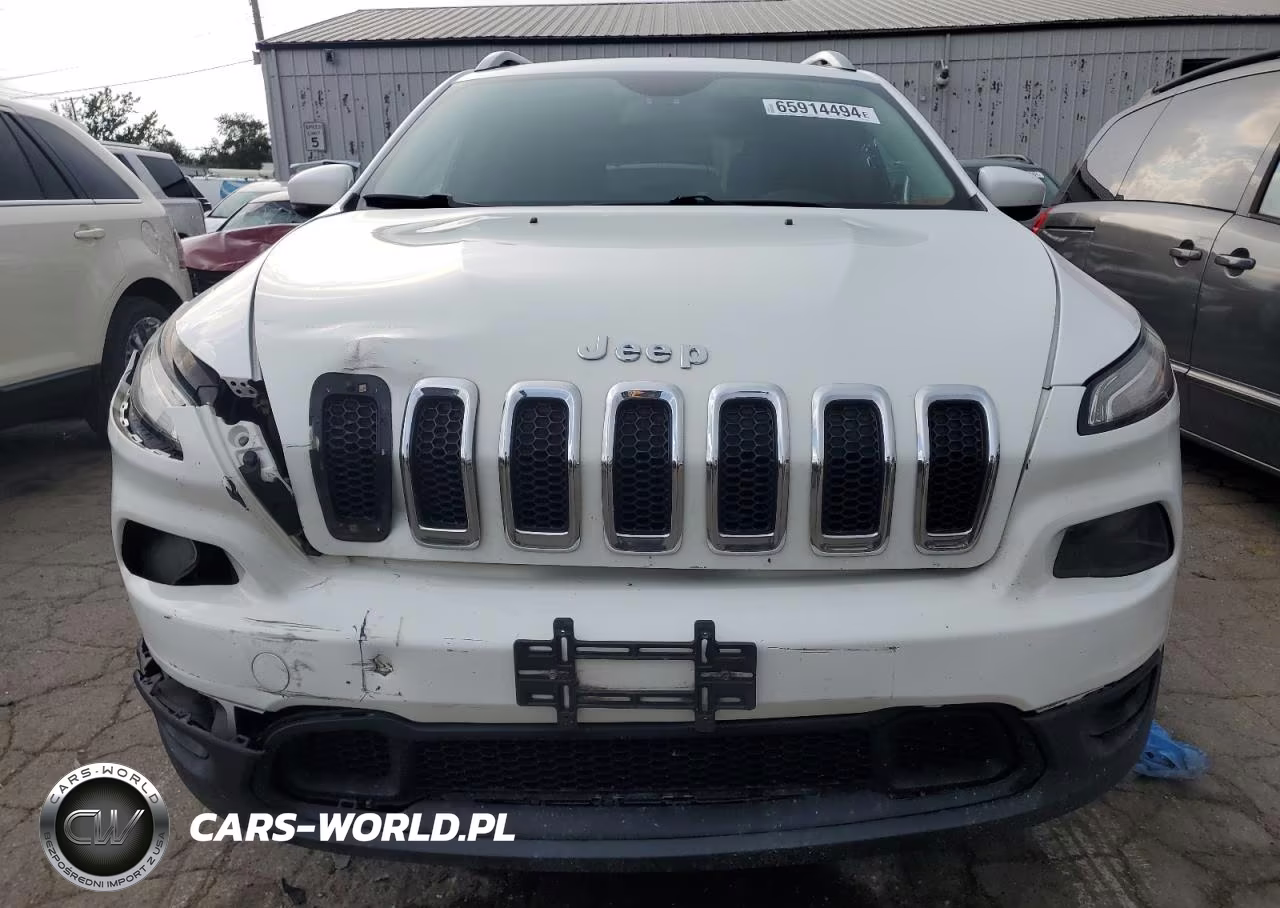 2016 Jeep Cherokee Latitude VIN:1C4PJMCB7GW296223 - 5