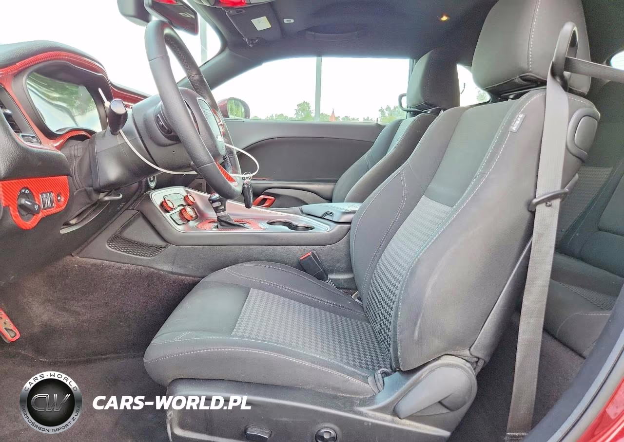 2019 Dodge Challenger Sxt VIN:2C3CDZAG3KH566707 - 7
