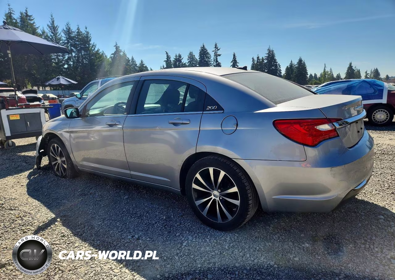 2014 Chrysler 200 Touring VIN:1C3CCBBB6EN132399 - 2