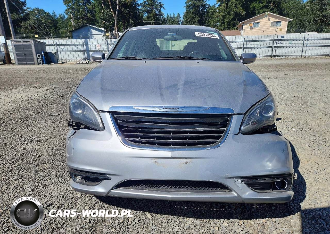 2014 Chrysler 200 Touring VIN:1C3CCBBB6EN132399 - 5