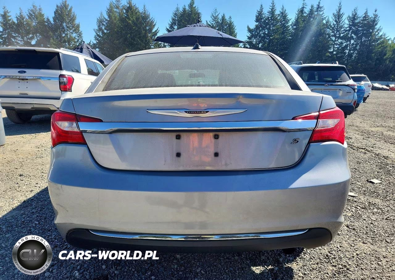 2014 Chrysler 200 Touring VIN:1C3CCBBB6EN132399 - 6