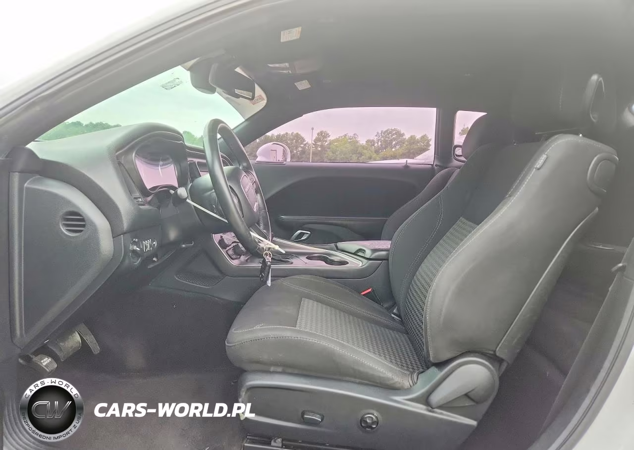 2018 Dodge Challenger Sxt VIN:2C3CDZAG6JH228295 - 7